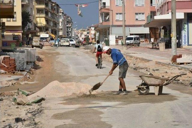 Başkan Yücel Alaiye Caddesi Esnafıyla Kahvaltıda Buluştu