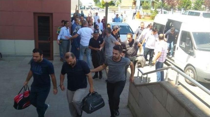 Fet&ouml;/pdy&rsquo;den G&ouml;zaltına Alınan Gardiyan Ve Hakimler Adliyede