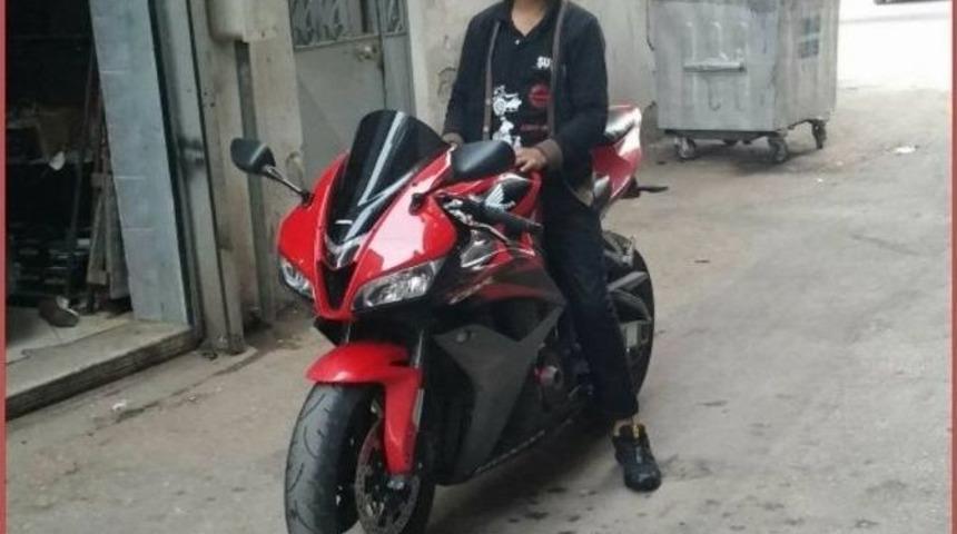 Ağabeyinin Cebinden Anahtarını Gizlice Aldığı Motosikletle Kaza Yaptı: 2 &Ouml;l&uuml;