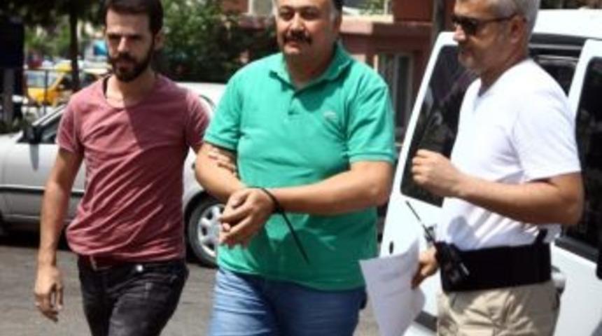 Aranan Polis M&uuml;d&uuml;r&uuml; Yakalandı