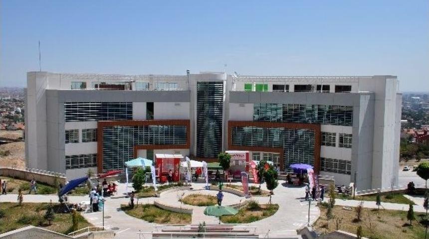 Ne&uuml; T&uuml;m İllerden &Ouml;ğrenci Aldı