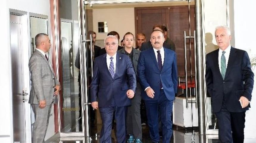 Bakan &Ccedil;avuşoğlu İle Kılı&ccedil;daroğlu&rsquo;nun G&ouml;r&uuml;şmesi Sona Erdi