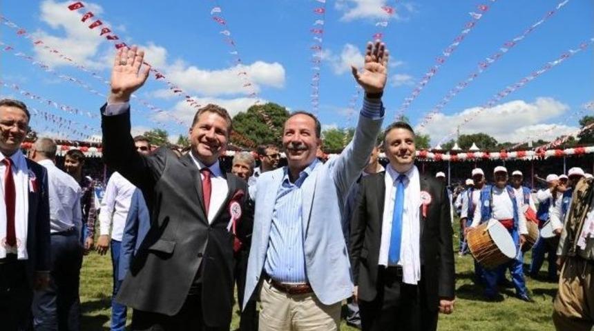 Başkan G&uuml;rkan&rsquo;dan Kurtdereli Yağlı G&uuml;reşleri&rsquo;ne Destek S&ouml;z&uuml;