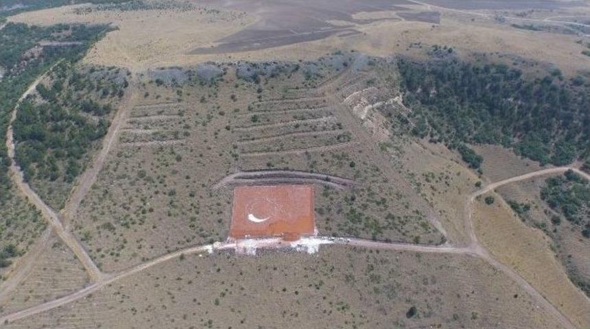 Odunpazarı Belediyesi&rsquo;nden Bayrak A&ccedil;ıklaması