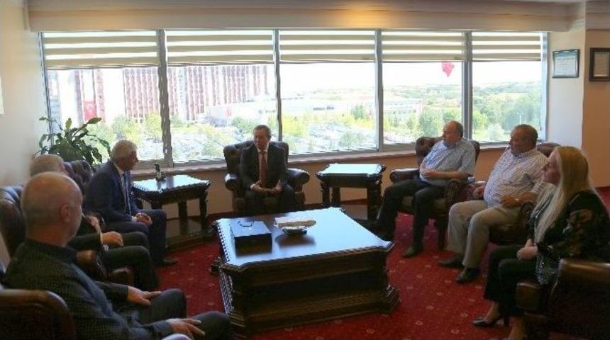 Etso Y&ouml;netiminden T&uuml; Rekt&ouml;r&uuml; Tabakoğlu&rsquo;na Hayırlı Olsun Ziyareti