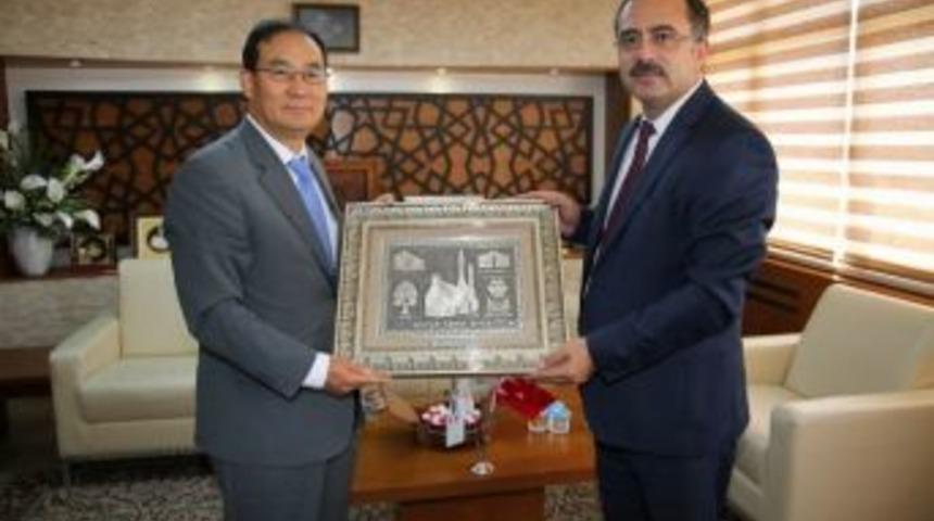 G&uuml;ney Kore B&uuml;y&uuml;kel&ccedil;isinden, Sivas Belediyesine Ziyaret