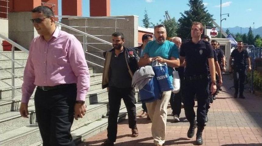 Fet&ouml;&rsquo;den G&ouml;zaltına Alınan T&uuml;bitak &Ccedil;alışanları Adliyeye Sevk Edildi