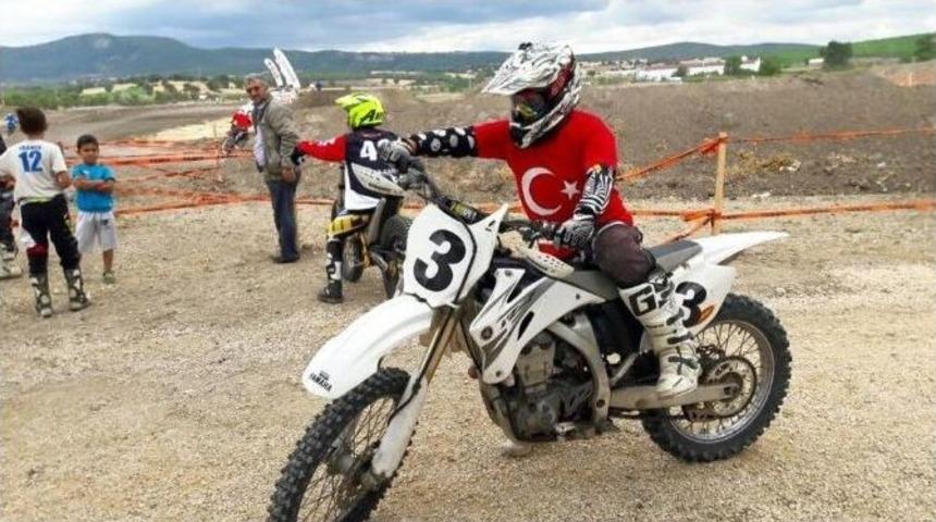 Gemlik Belediyesporlu Şevki Şevkiev Yine Birinci