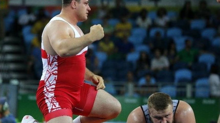 Rıza Kayaalp Finalde