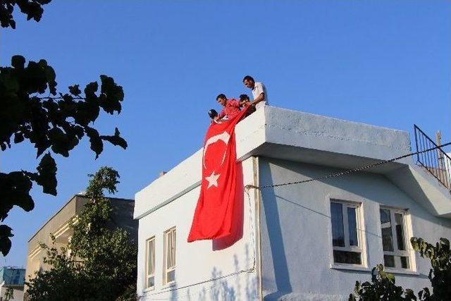 Adıyamanlı Şehidin Yakınlarına Acı Haber Verildi