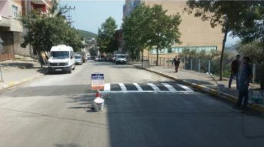 Dilovası&rsquo;nda Yol &Ccedil;alışmaları Devam Ediyor