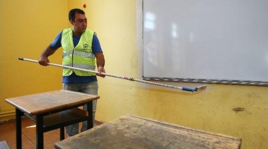 Konak&rsquo;ta Eğitim Yuvaları Pırıl Pırıl