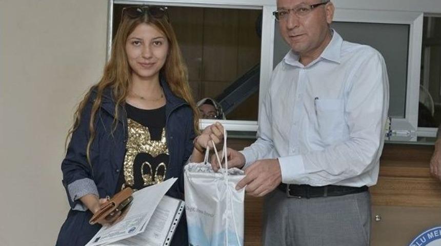 Km&uuml;&rsquo;n&uuml;n 13 Bininci &Ouml;ğrencisi Kayıt Yaptırdı