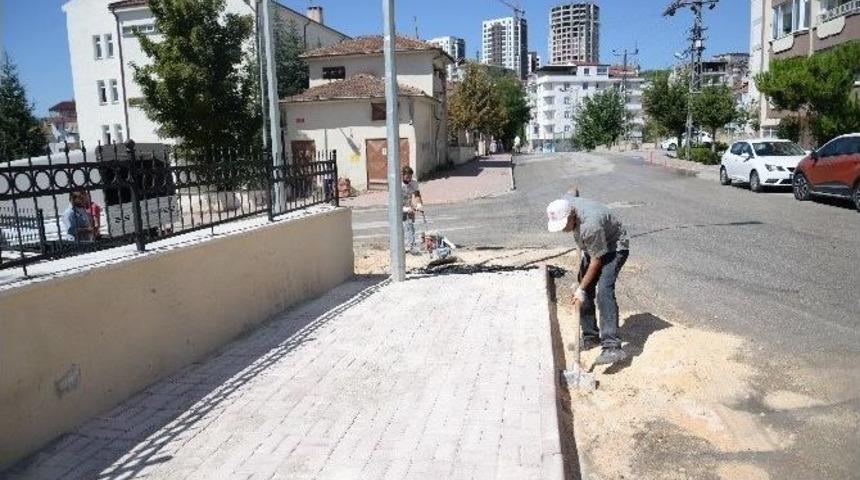 Bilecik Belediyesi Fen İşleri M&uuml;d&uuml;rl&uuml;ğ&uuml; Ekiplerinin &Ccedil;alışmaları