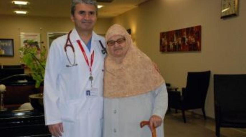 86 Yaşında Bacağını Ve Kalbini Geri Kazandı