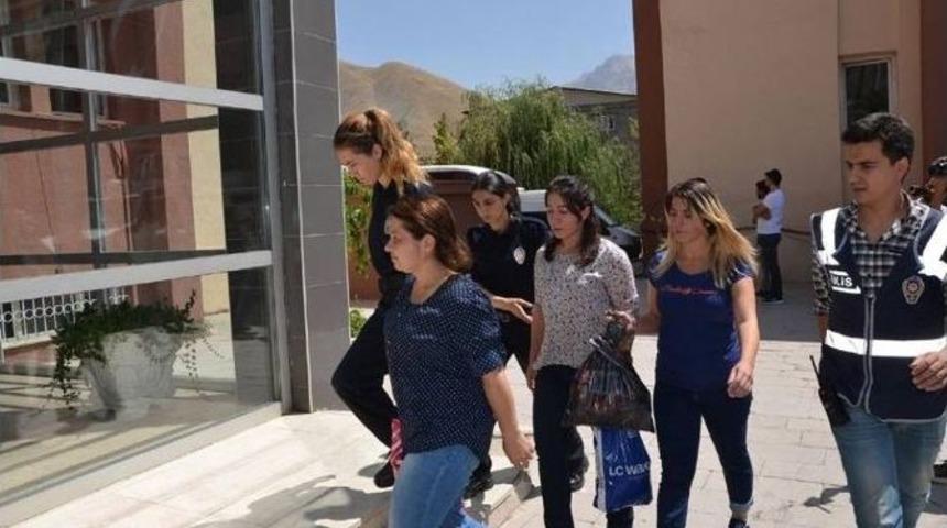 Hdp Ve Dbp&rsquo;li Kadınlar Adliyeye Sevk Edildi