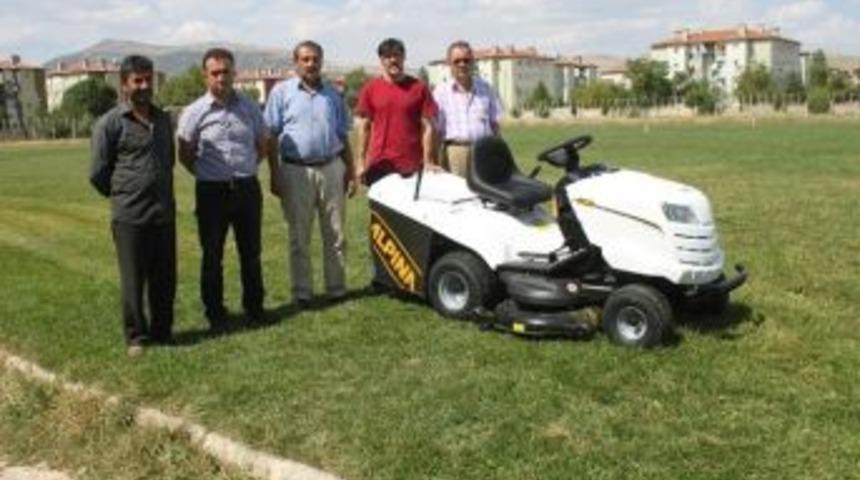 Dinar Belediyesi Makine Envanterini Genişletti