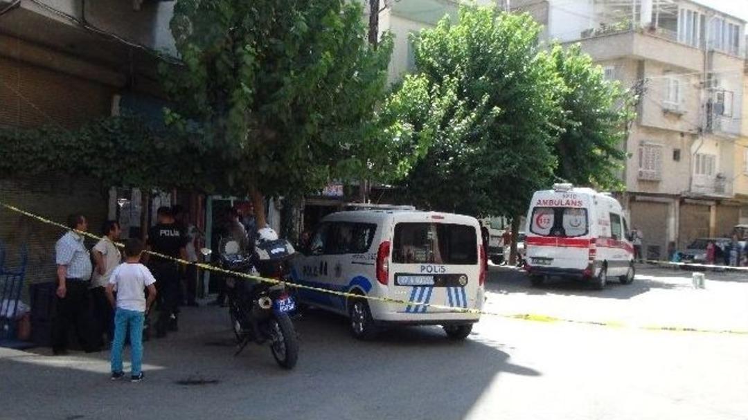 Ailesini Pompalı T&uuml;fekle 4 Saat Rehin Aldı