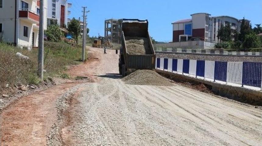 Başiskele’de Asfalt Çalışmaları Devam Ediyor