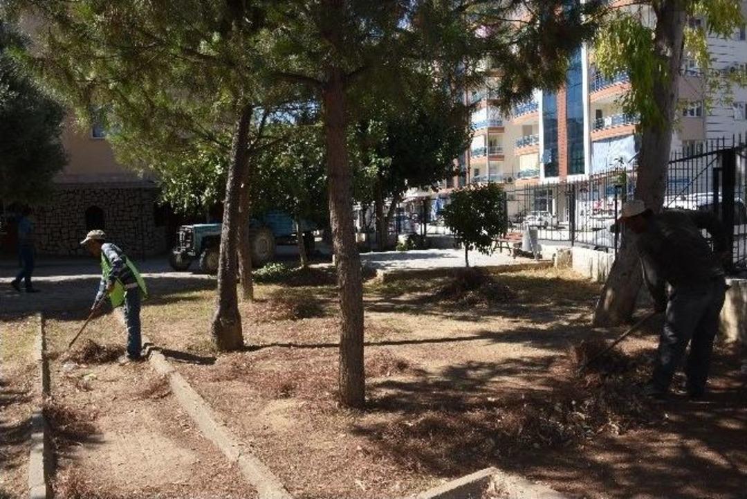 Başkan Kale; &ldquo;eğitime Olan Destek Geleceğe Olan Yatırımdır&rdquo;