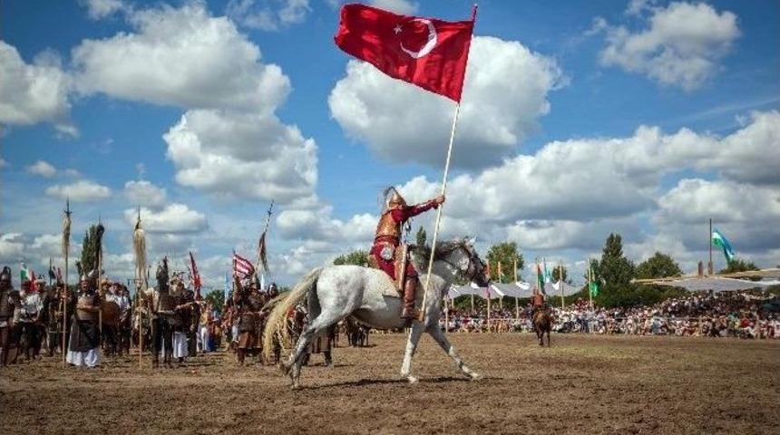 Turan Kurultayı, 27 T&uuml;rk Boyunun Katılımıyla Macaristan&rsquo;da Yapıldı