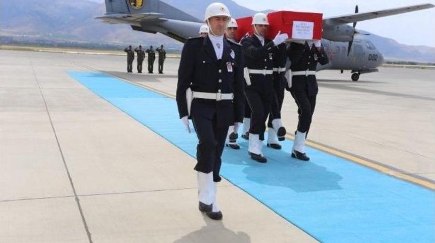 Şehit Polis Memuru Salih Zengin Erzincan&rsquo;a Getirildi