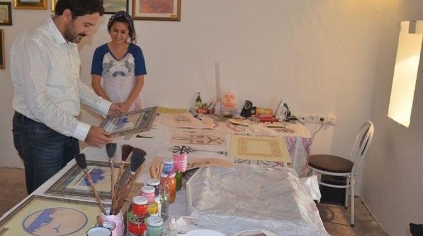 K&uuml;lliyede Ebru Sanatı Yaşatılacak