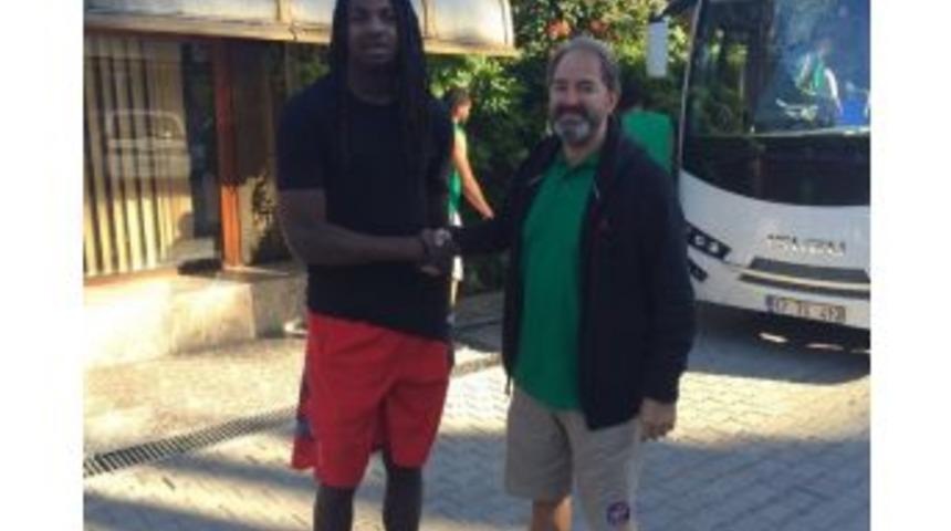 B&uuml;y&uuml;kşehir Basket Amerikalı Charles Jackson&rsquo;u Transfer Etti