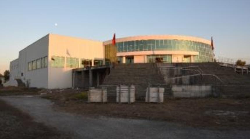 D&uuml;zce K&uuml;lt&uuml;r Merkezinde Son Aşama Tamamlanıyor