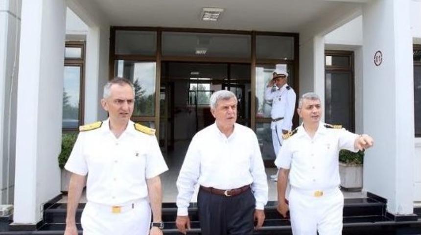 Başkan Karaosmanoğlu, Tuğamiral Tok&rsquo;u Ziyaret Etti.