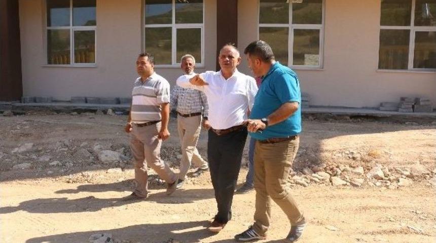 Yahyalı Meslek Y&uuml;ksek Okulu&rsquo;nun &Ccedil;evre D&uuml;zenlemesi Başladı