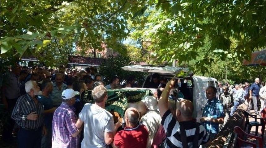 18 Aylık Esila Son Yolculuğuna Uğurlandı