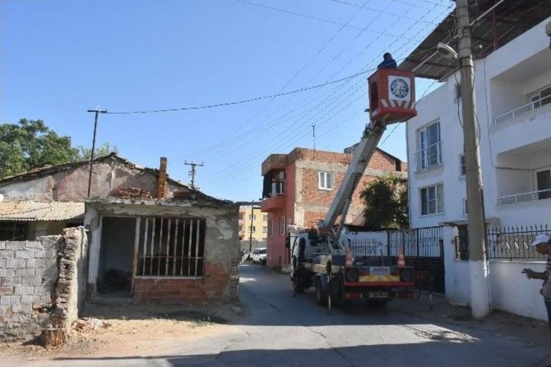 Nazilli Belediyesi 291 Sokağın Engelini Kaldırdı