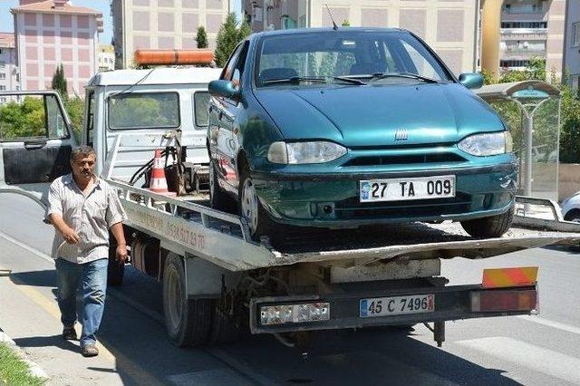 Manisa’da İki Otomobil Çarpıştı: 1 Yaralı