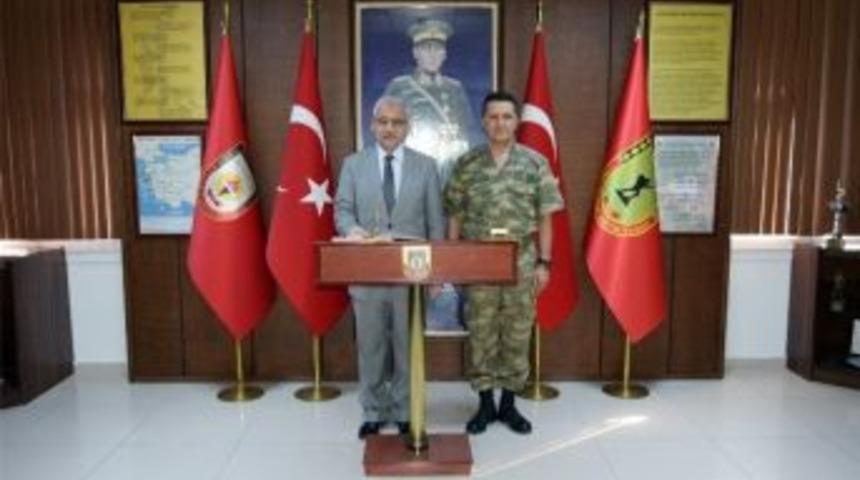 Vali G&uuml;ven&ccedil;er&rsquo;den Tugay Komutanı G&uuml;ven&ccedil;&rsquo;e Ziyaret