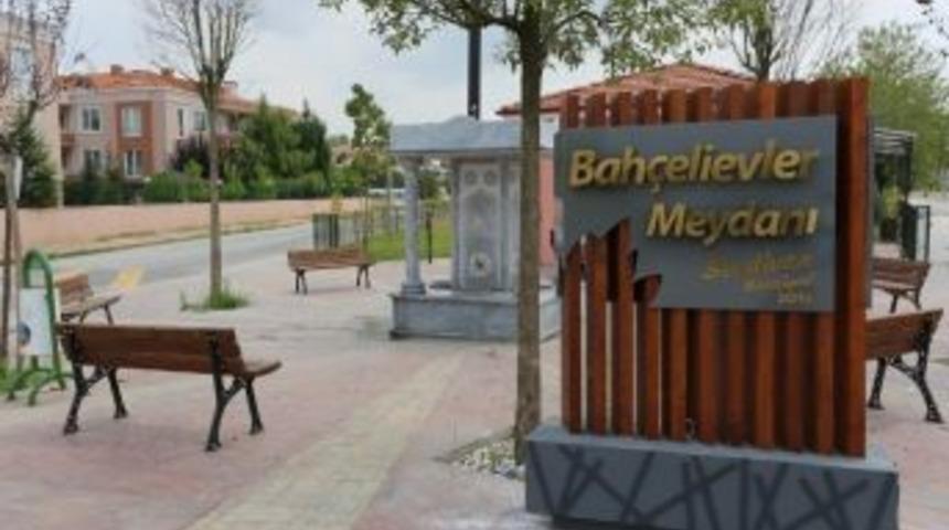 Her Mahalleye &Ccedil;eşmesiyle, Saatiyle Yeni Meydanlar