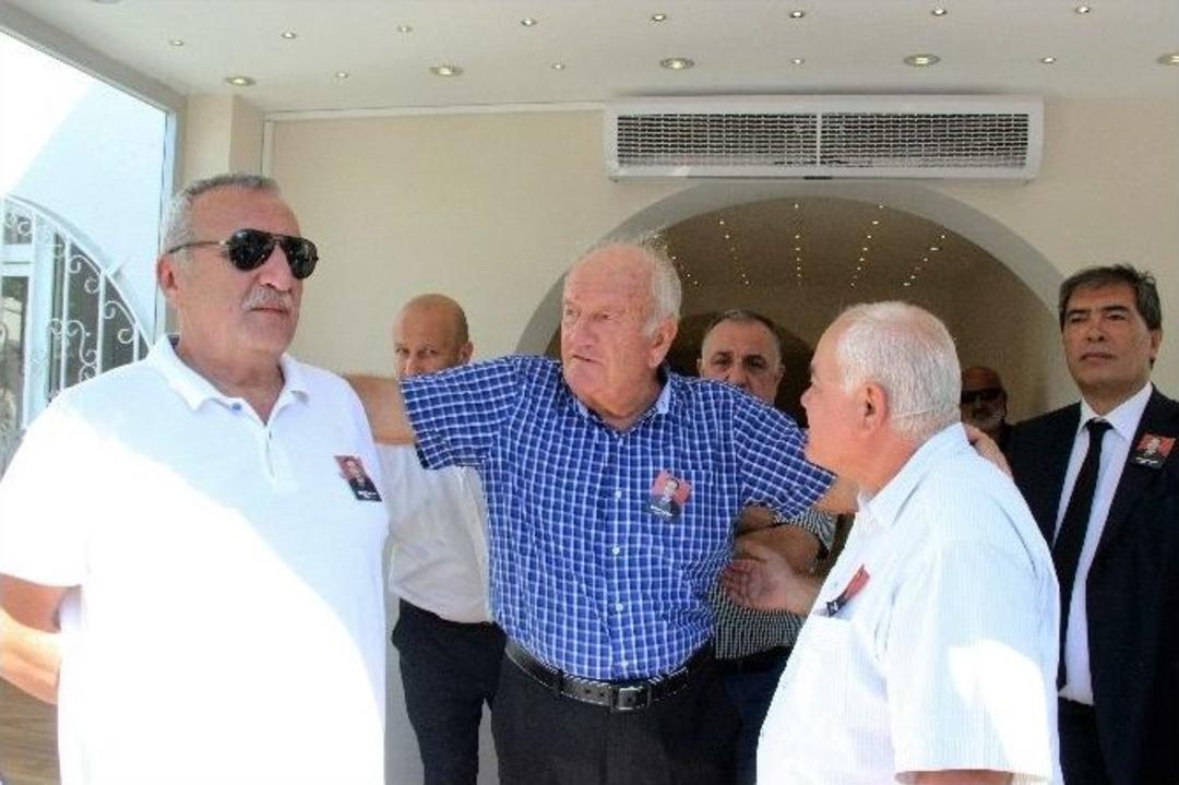 Emekli Vali Uğur Boran G&ouml;zyaşlarıyla Son Yolculuğuna Uğurlandı