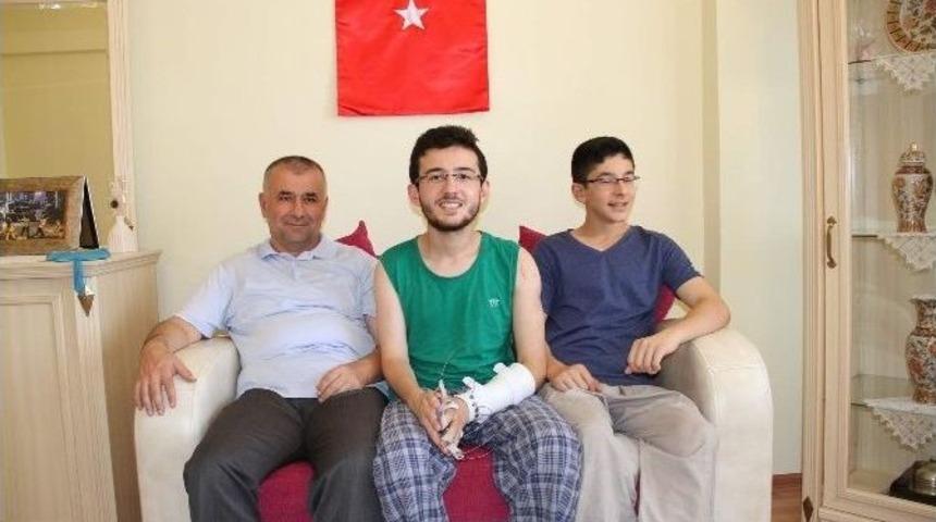Yozgatlı Gen&ccedil; 15 Temmuz Şehitler K&ouml;pr&uuml;s&uuml;nde Tanka Dur Dedi