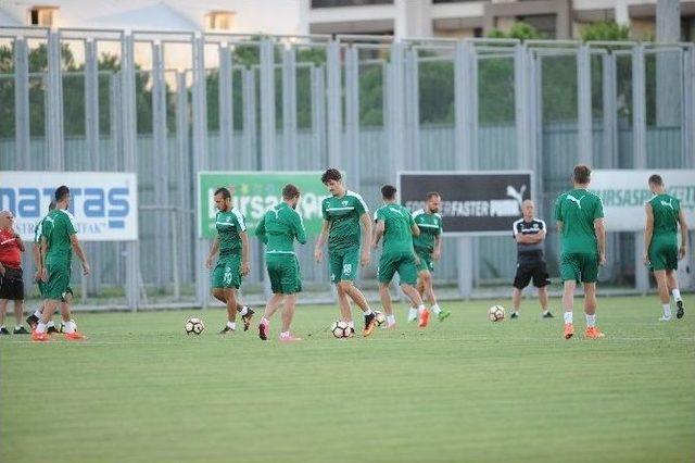 Bursaspor’da Adanaspor Mesaisi Sürüyor