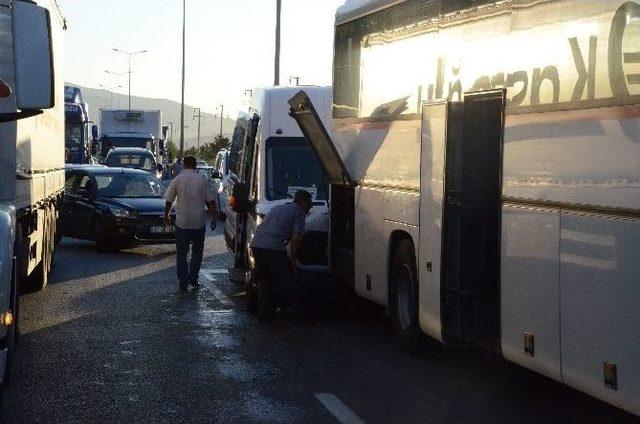 Kocaeli’de Zincirleme Kaza: 7 Yaralı