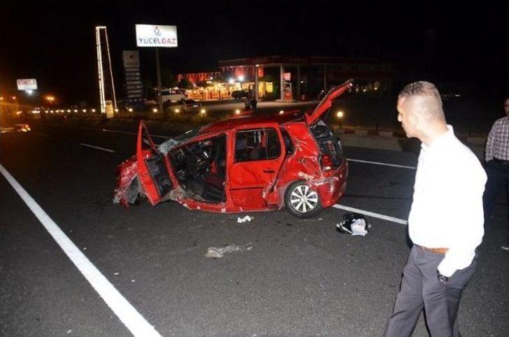 Dinlenme Tesisinden Çıkarken Otobüsle Çarpıştılar; 1 Ölü 1 Ağır Yaralı G5