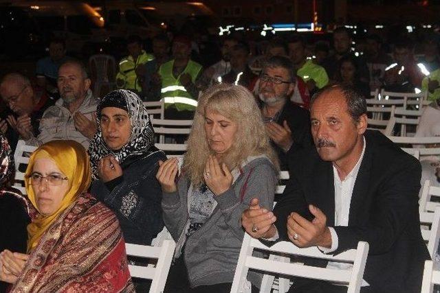 Marmara Depremi’nde Hayatını Kaybedenler Sakarya’da Dualarla Anıldı