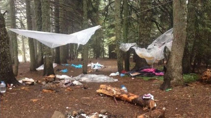 Uludağ&rsquo;ı &Ccedil;&ouml;pl&uuml;ğe &Ccedil;evirdiler