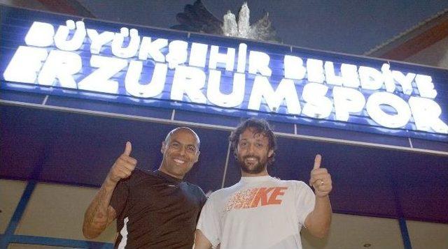 Bb Erzurumspor Kaptanı Albayrak’tan, Mert Nobre’ye 11 Numaralı Forma Jesti