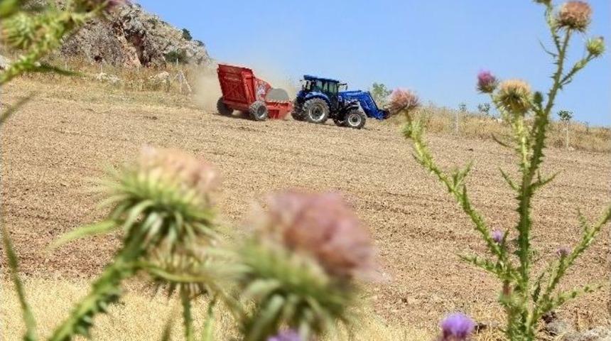 Ankara Büyükşehir’den İlçelere Taş Toplama Makinesi