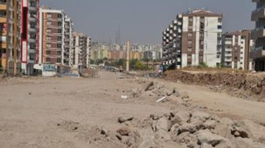 Bağlar&rsquo;da 18 Kilometre Yeni Yol A&ccedil;ılıyor