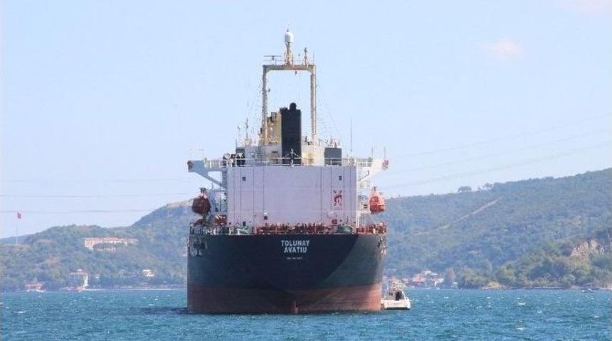 Sahil G&uuml;venlik Botuyla &Ccedil;arpışan Gemi Sarıyer A&ccedil;ıklarında Demirledi