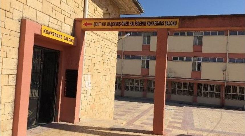 &Ouml;mer Halisdemir&rsquo;in İsmi Konferans Salonunda Yaşatılacak