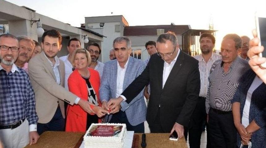 Ak Parti Nil&uuml;fer&rsquo;de 15. Yıl Kutlaması