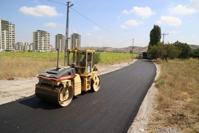 Eğribucak Mahallesi’nde Asfaltlama Çalışması